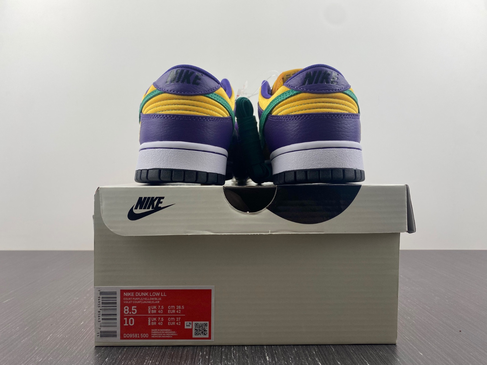 Nike Dunk Low “Lisa Leslie” DO9581-500