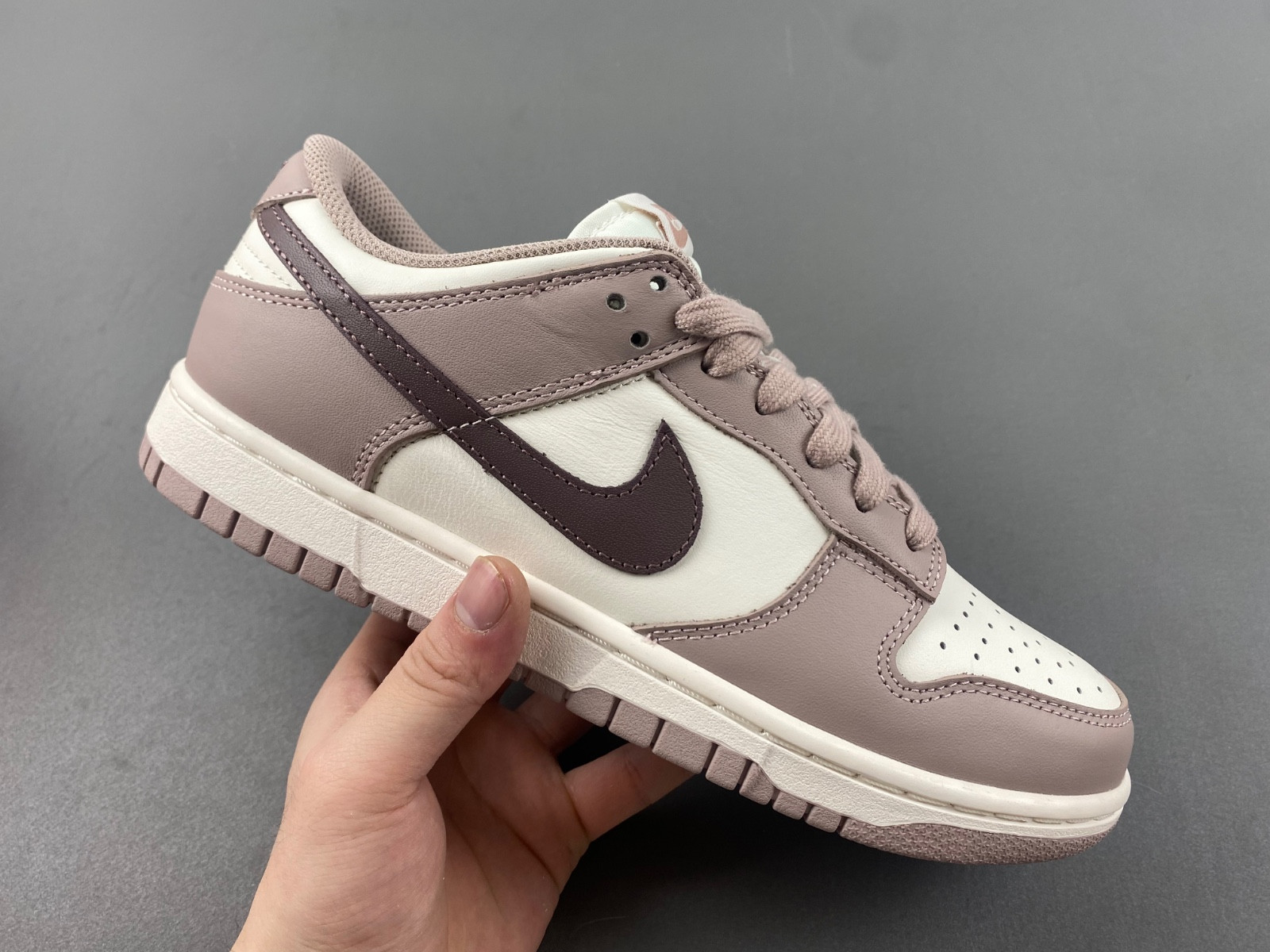 Nike Dunk Low “Diffused Taupe” DD1503-125