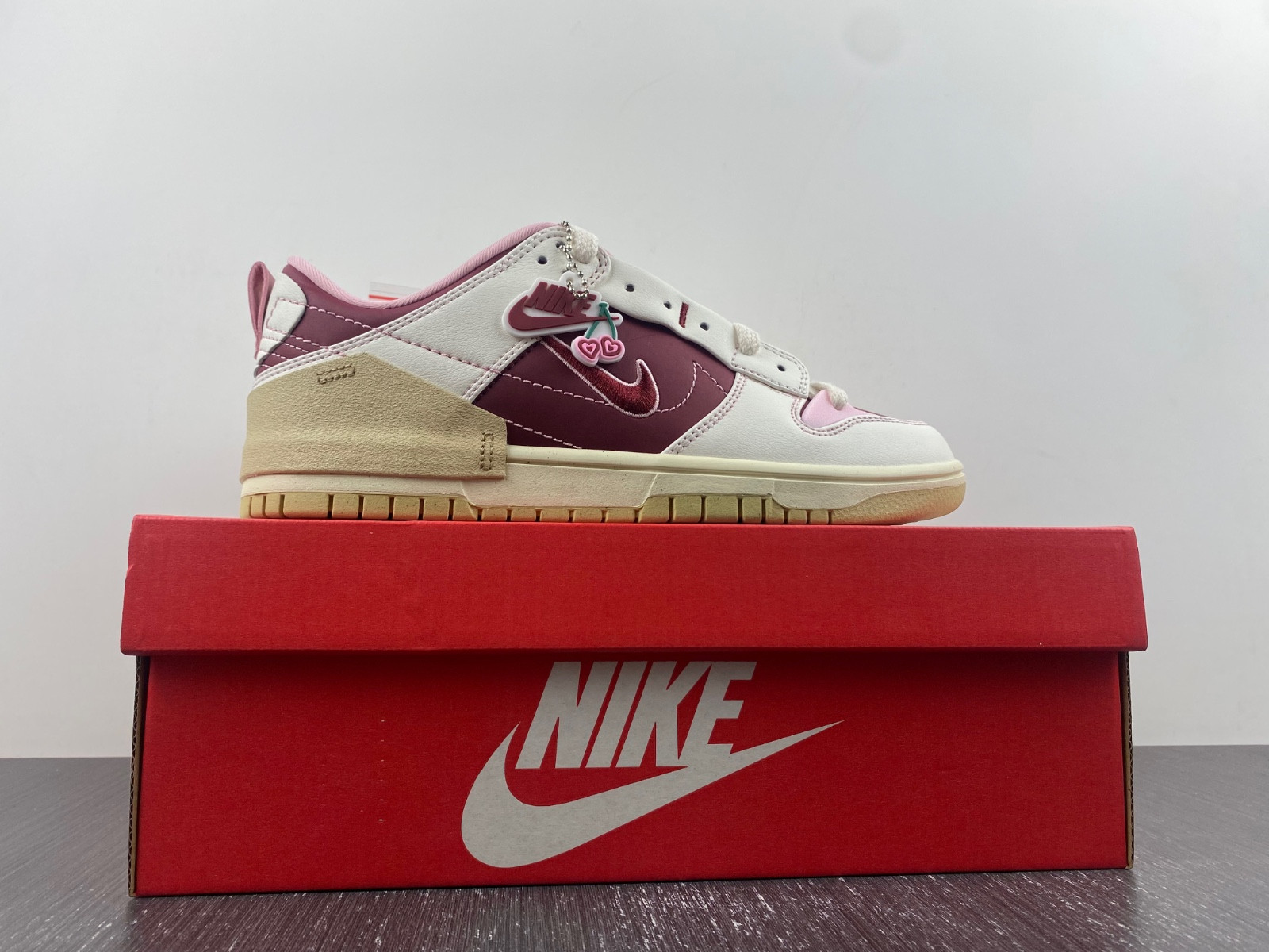 Nike Dunk Low Disrupt 2 “Valentine’s Day” FD4617-667