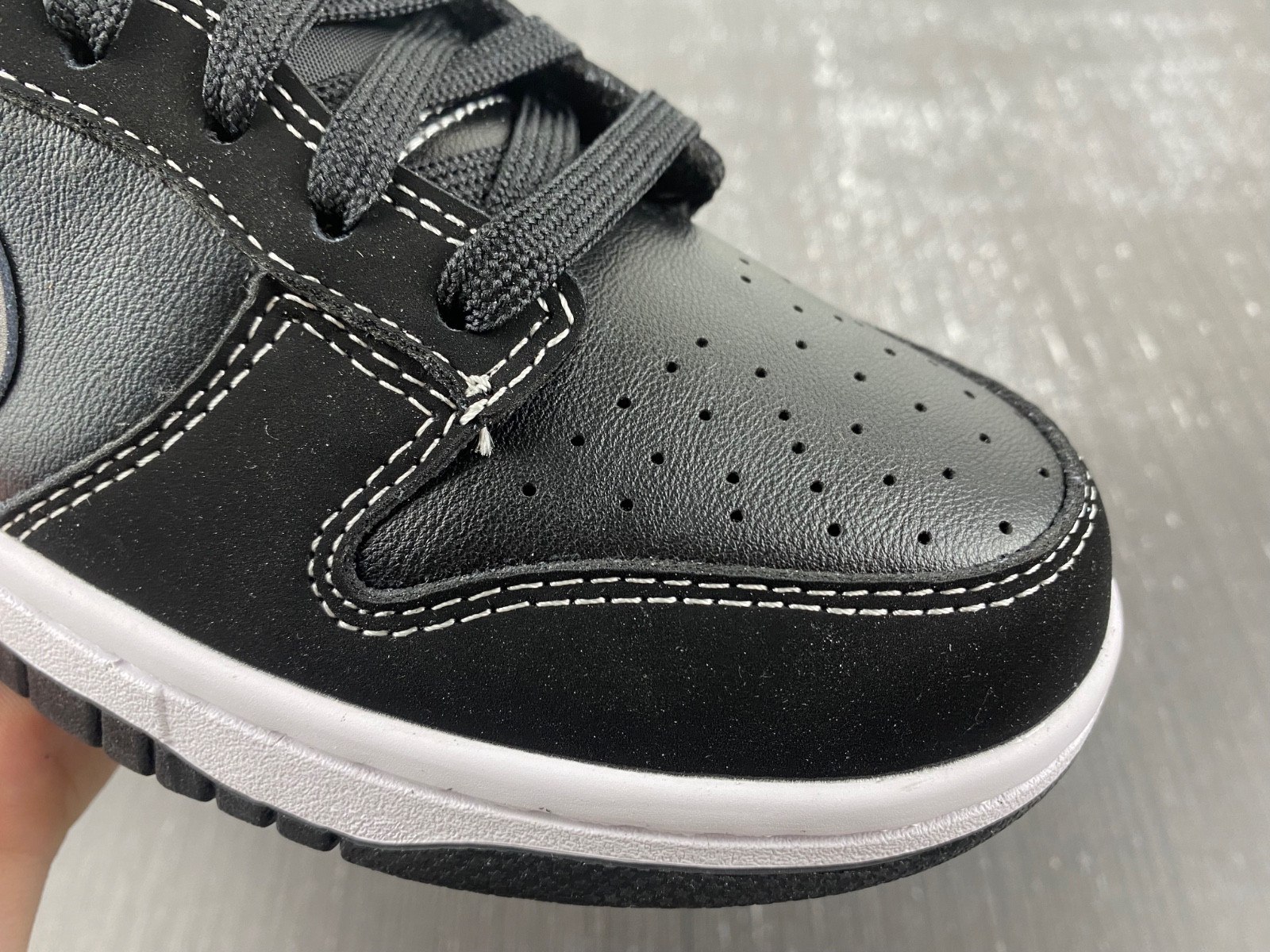 Nike Dunk Low “Airbrush ” FD6923-001