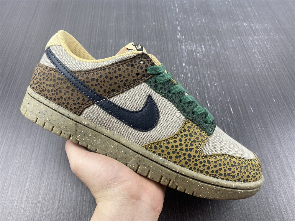 Nike Dunk Low “Safari” DX2654-200
