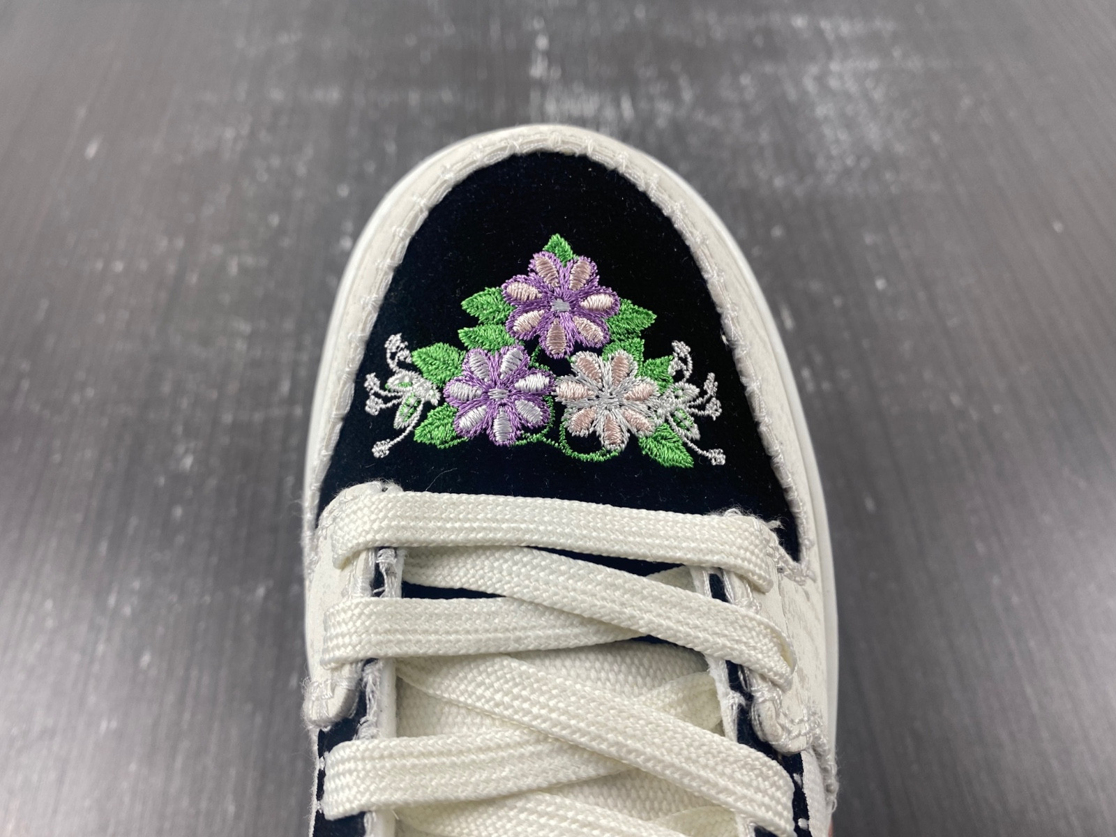 Nike SB Dunk Low “N7” FD6951-300