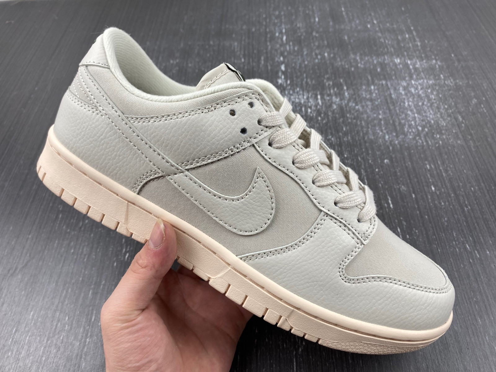 Nike Dunk Low “Light Orewood Brown” DZ2538-100