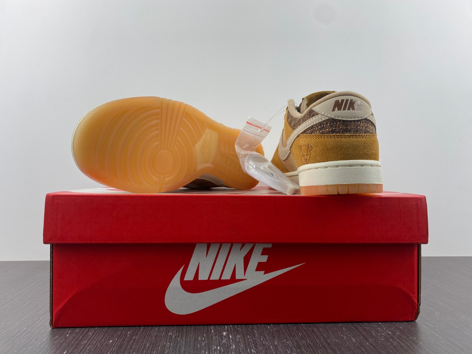 Nike Dunk Low “Teddy Bear” DZ5350-288