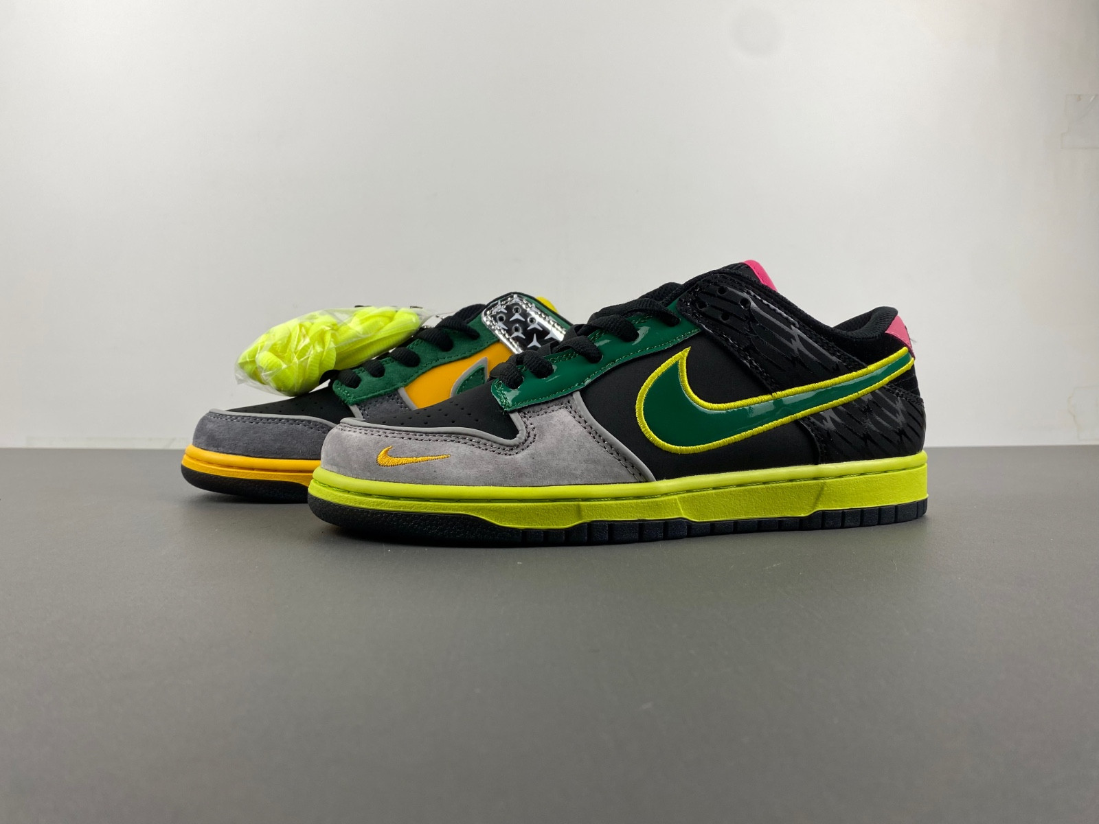 Division Street x Nike Dunk Low “What The Duck” (Home) HV1454-001