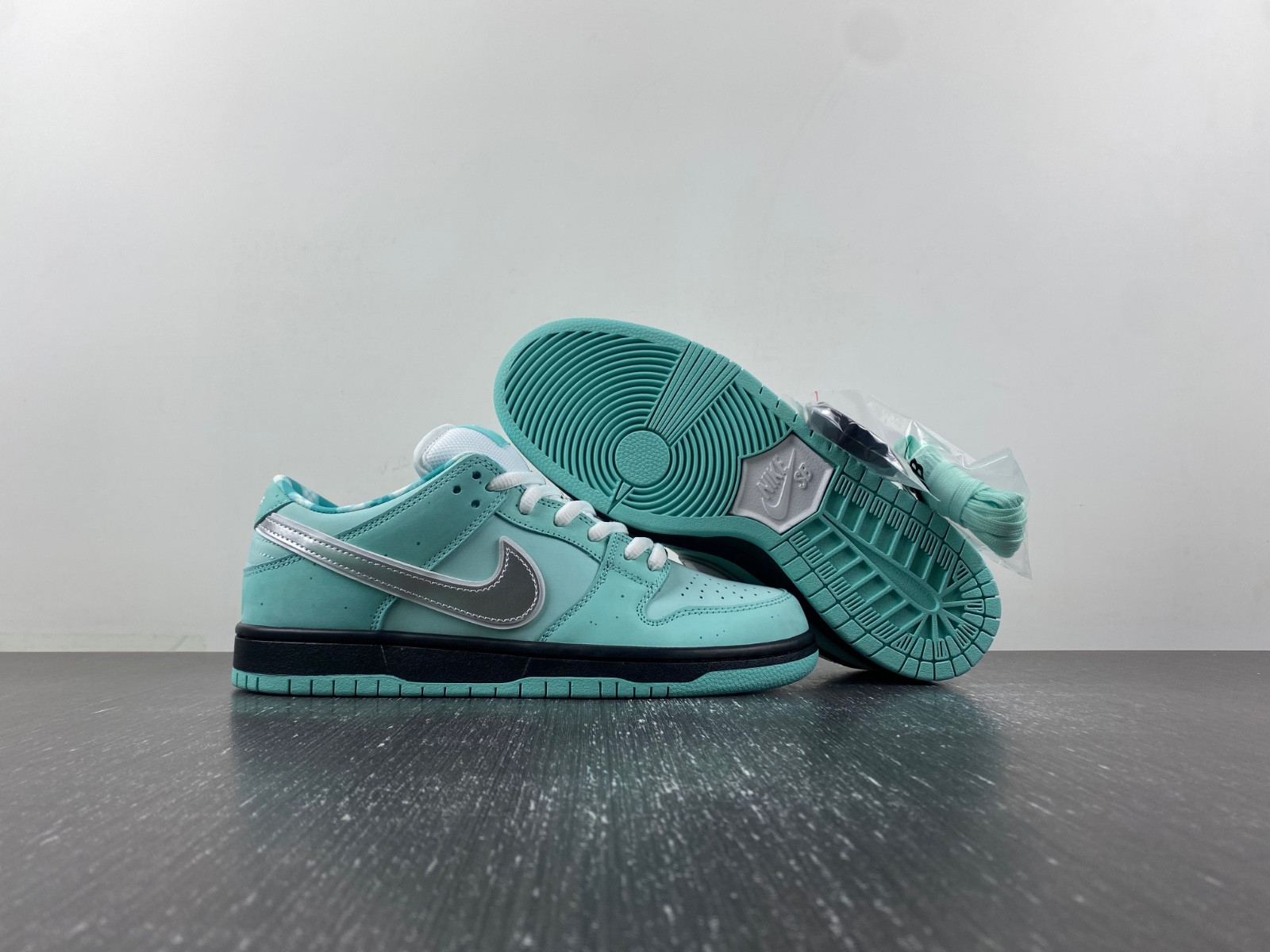 Nike SB Dunk Low BV1310-402