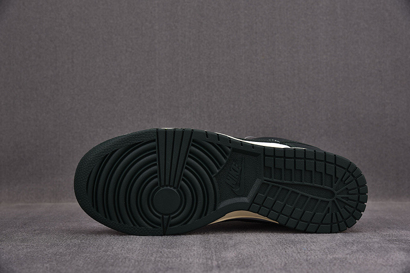 Nike Dunk Low “Vintage Green” DQ8580-100