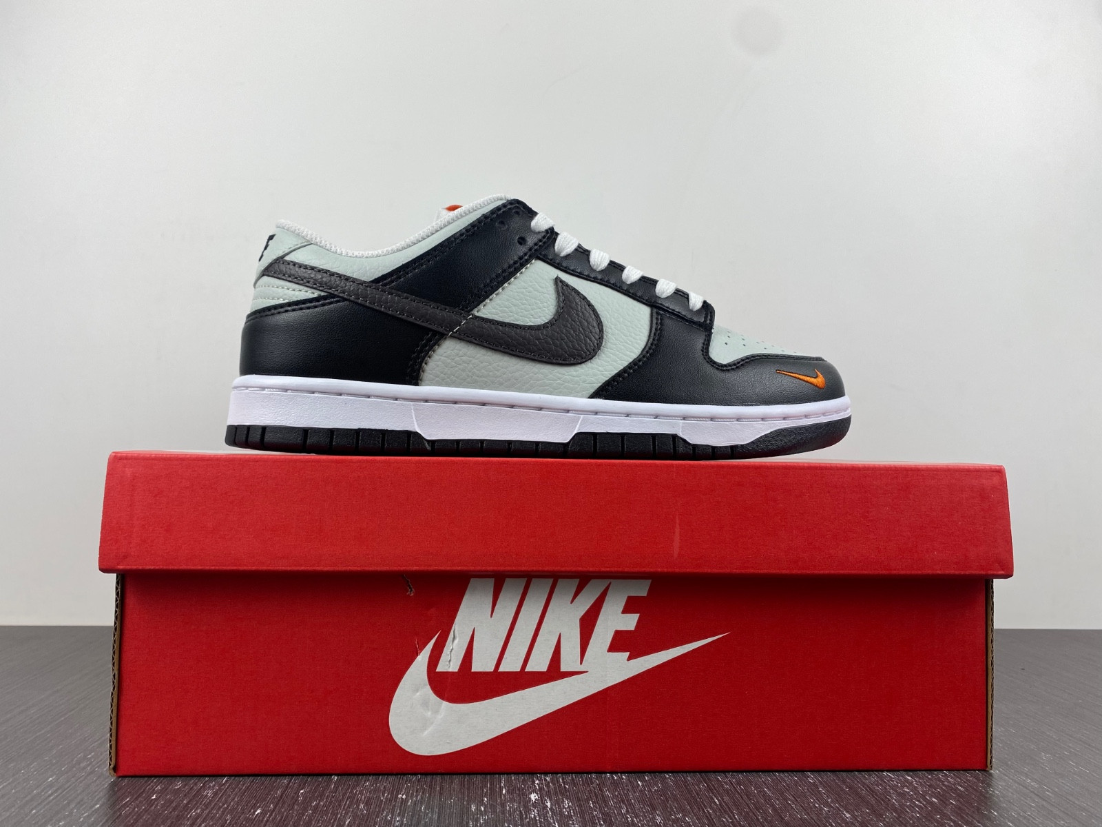 Nike Dunk Low FN7808-001