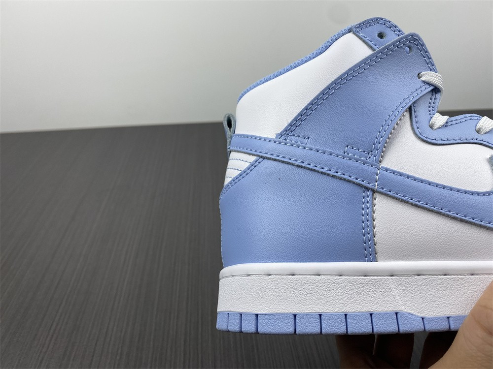 Nike Dunk High WMNS “Aluminum” DD1869-107