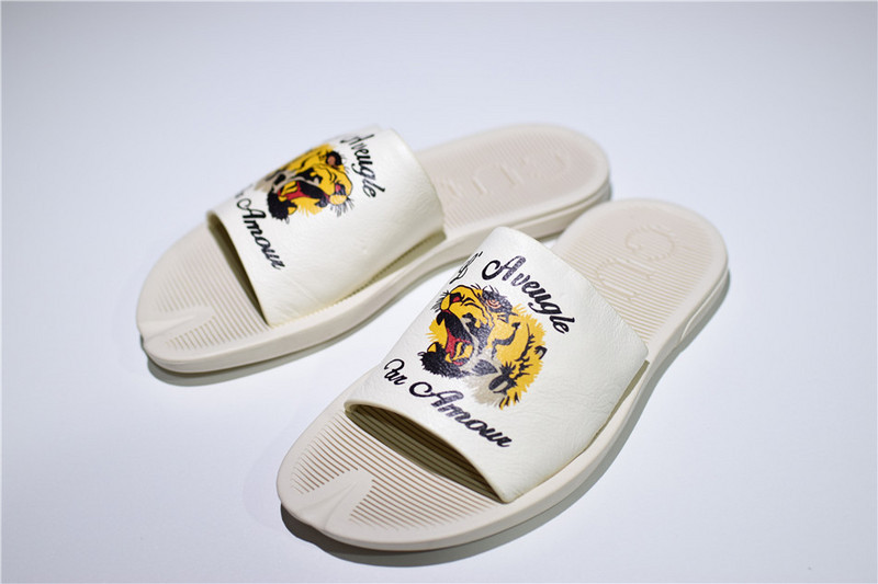 GC Leather SLIDE SANDAL WHITE WITH TIGER WOMENS 1K969E 3F7U F0089