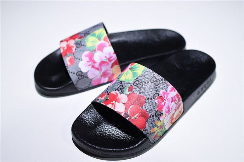 GC Leather SLIDE SANDAL with FLOWER  0400088498707