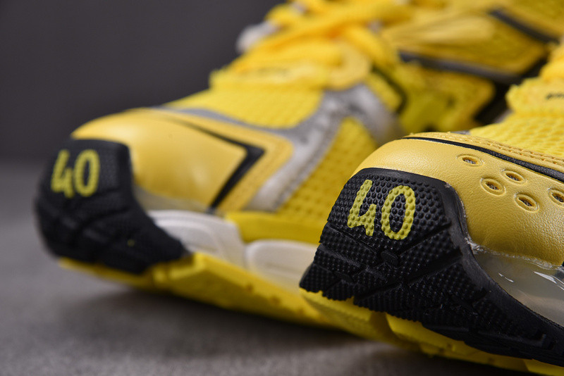 Ba*len*cia*ga runner 677403 w2rd3 0510