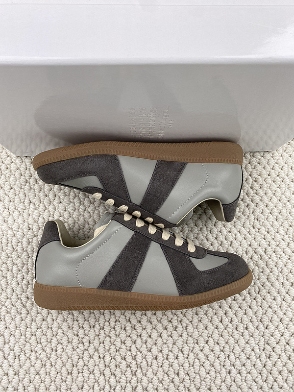 ma*s*n Ma*i*la sneakers