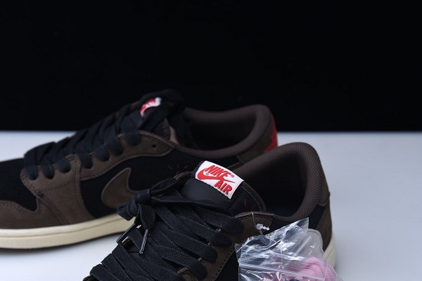 Travis Scott x Air Jordan 1 Low OG SP “Dark Mocha” CQ4277-001