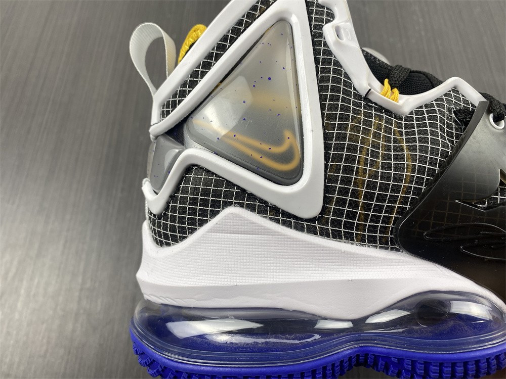 Nike LeBron 19 “Hardwood Classic” CZ0203-002