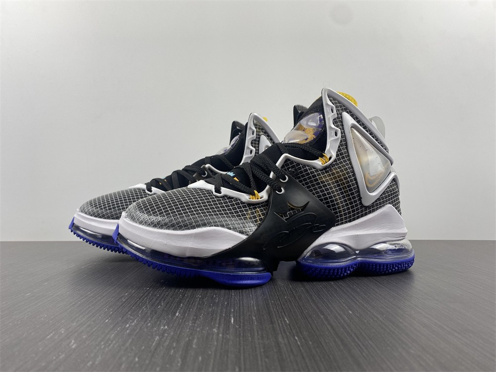 Nike LeBron 19 “Hardwood Classic” CZ0203-002