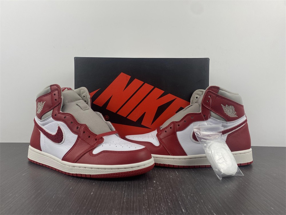 Air Jordan 1 High OG WMNS “Newstalgia” DJ4891-061