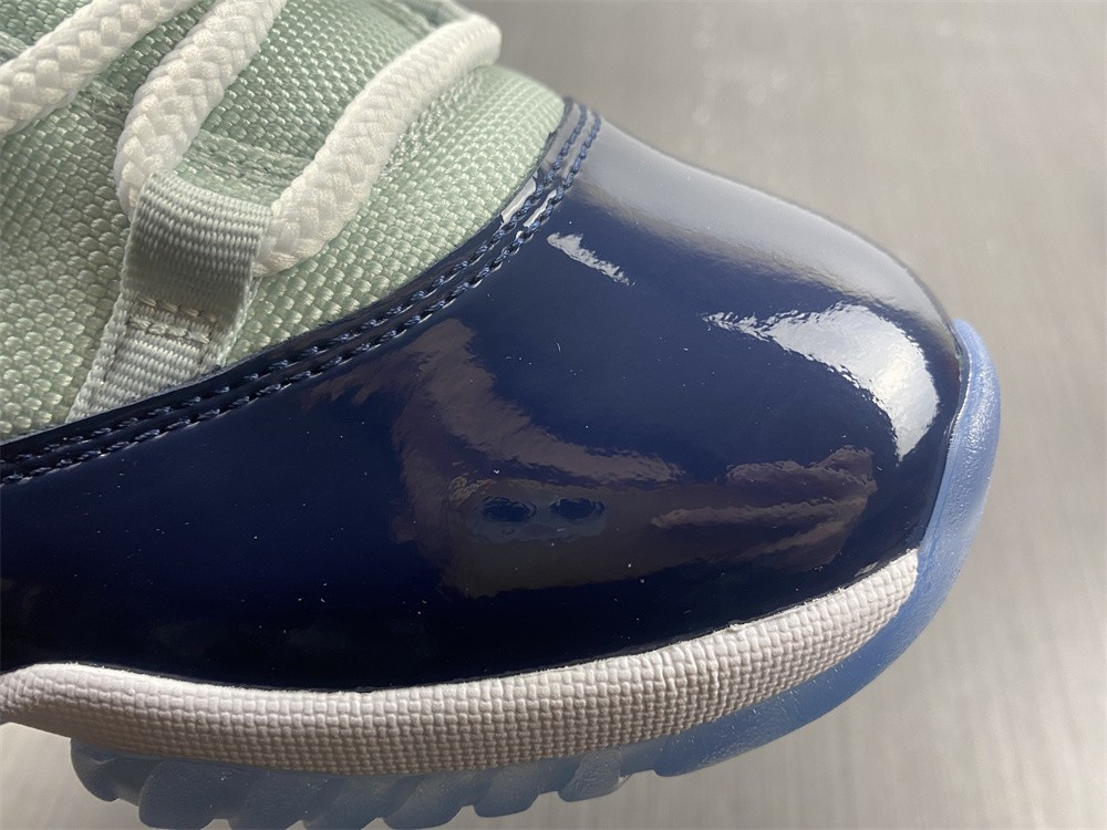 Jordan 11 Retro Low Georgetown (GS)  528896-007