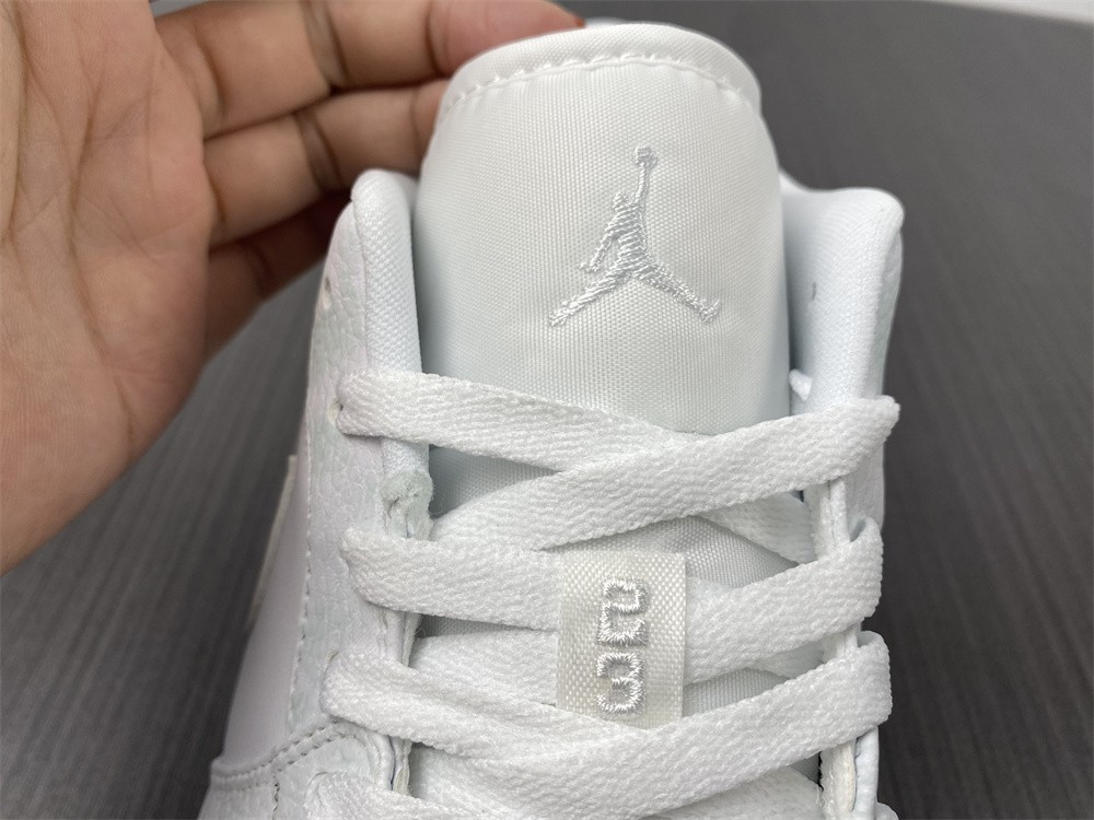 Air Jordan 1 Low “white green” 553558-130