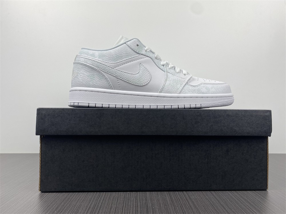 Air Jordan 1 Low “white green” 553558-130