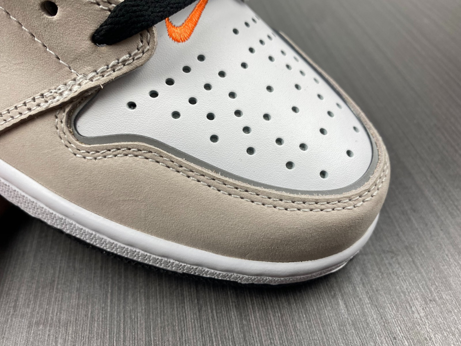 Air Jordan 1 High OG “Prototype” DC6515-100