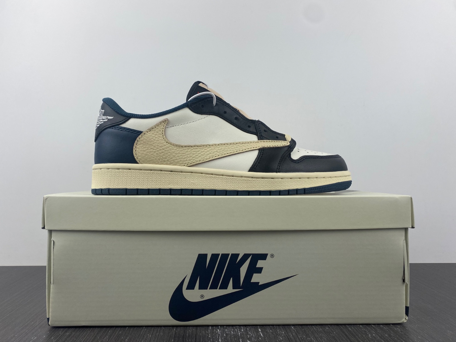 Air Jordan 1 Low DM7866-400