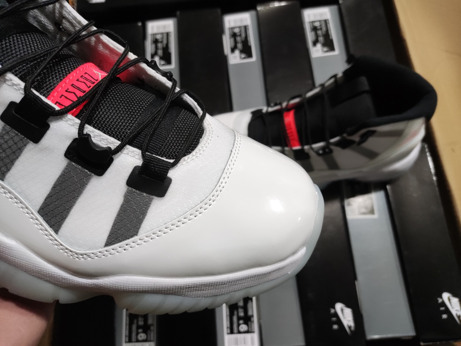 Air Jordan 11 Adapt white (CN Plug) DD3522-100