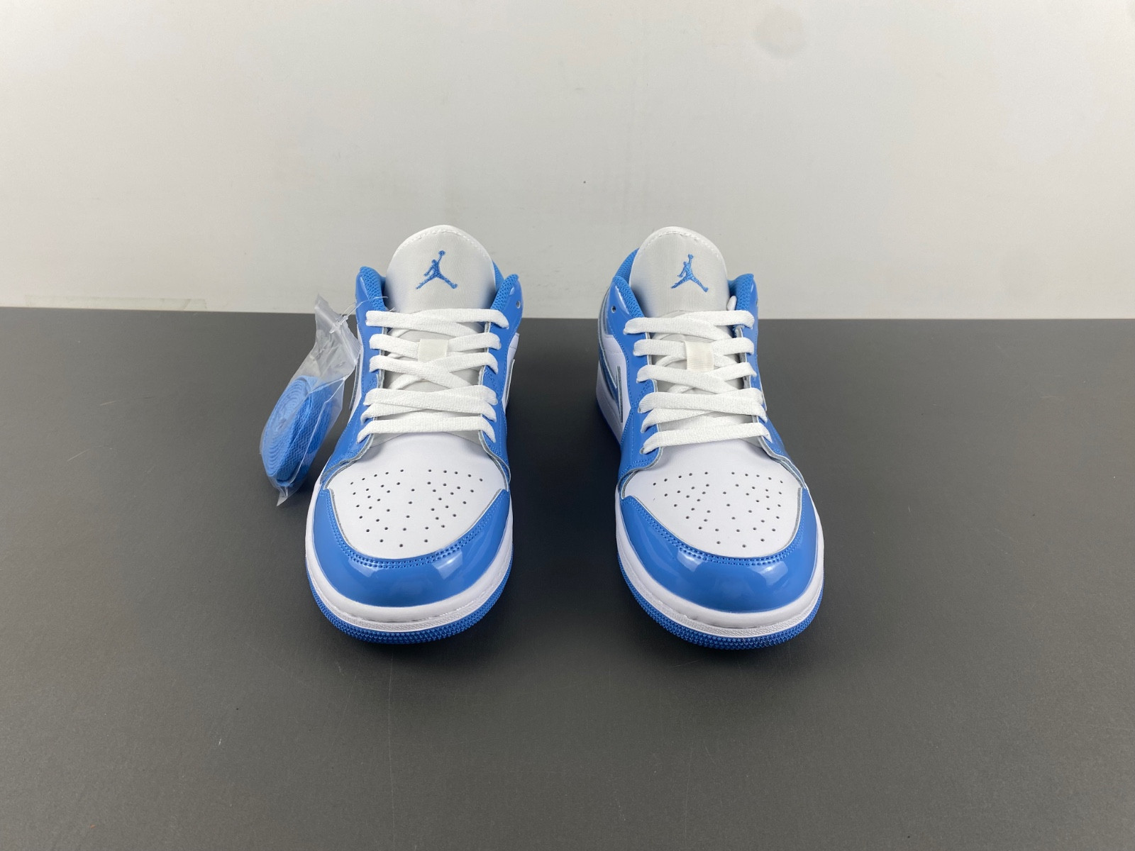 Air Jordan 1 Low “Legend Blue” FZ2138-114