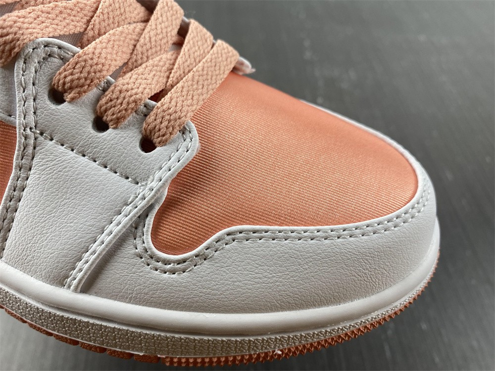 Air Jordan 1 Low GS “Light Madder Root” DM8960-801