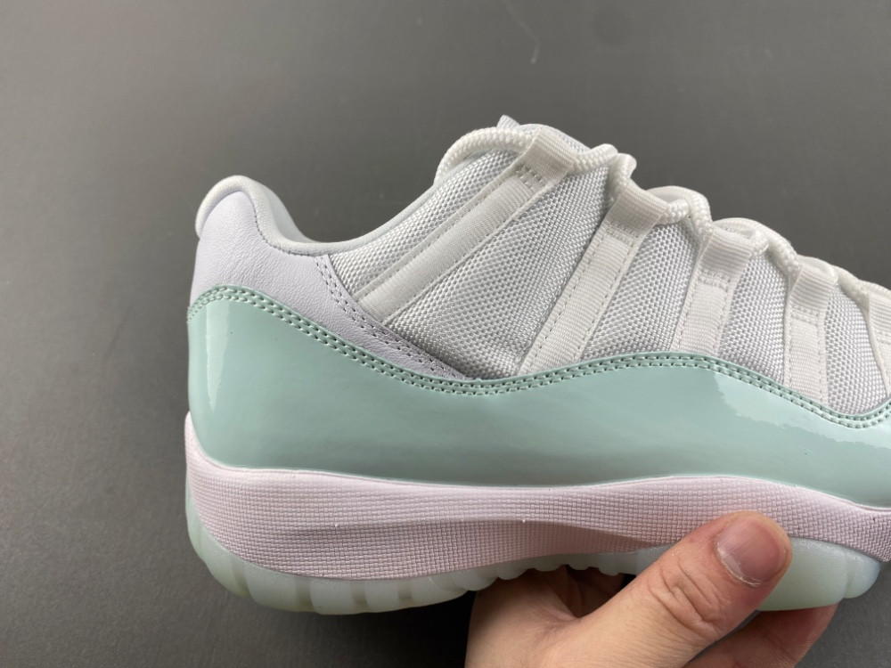 Air Jordan 11 Low “Igloo” (W) AH7860-103