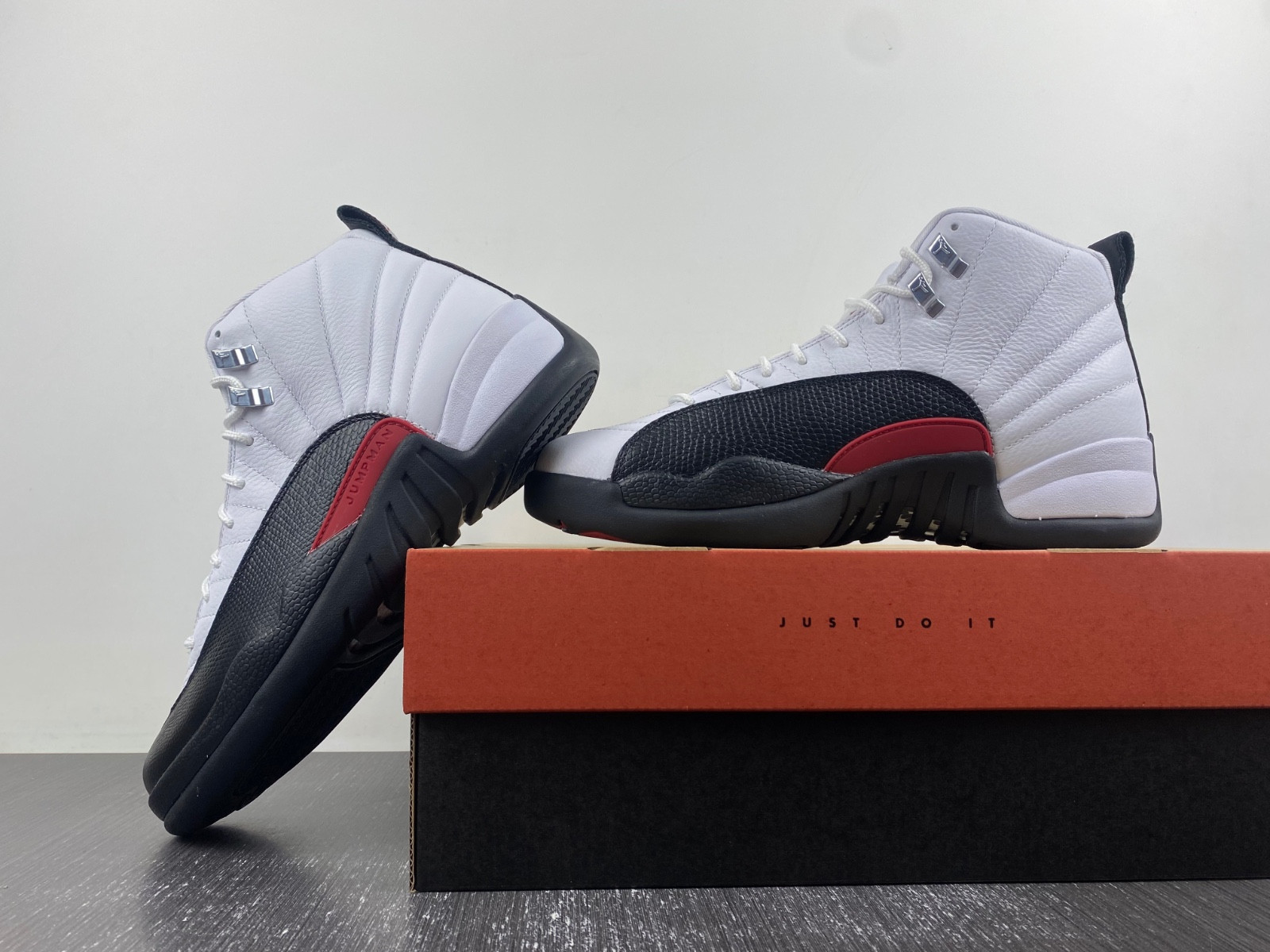 Air Jordan 12 CT8013-162
