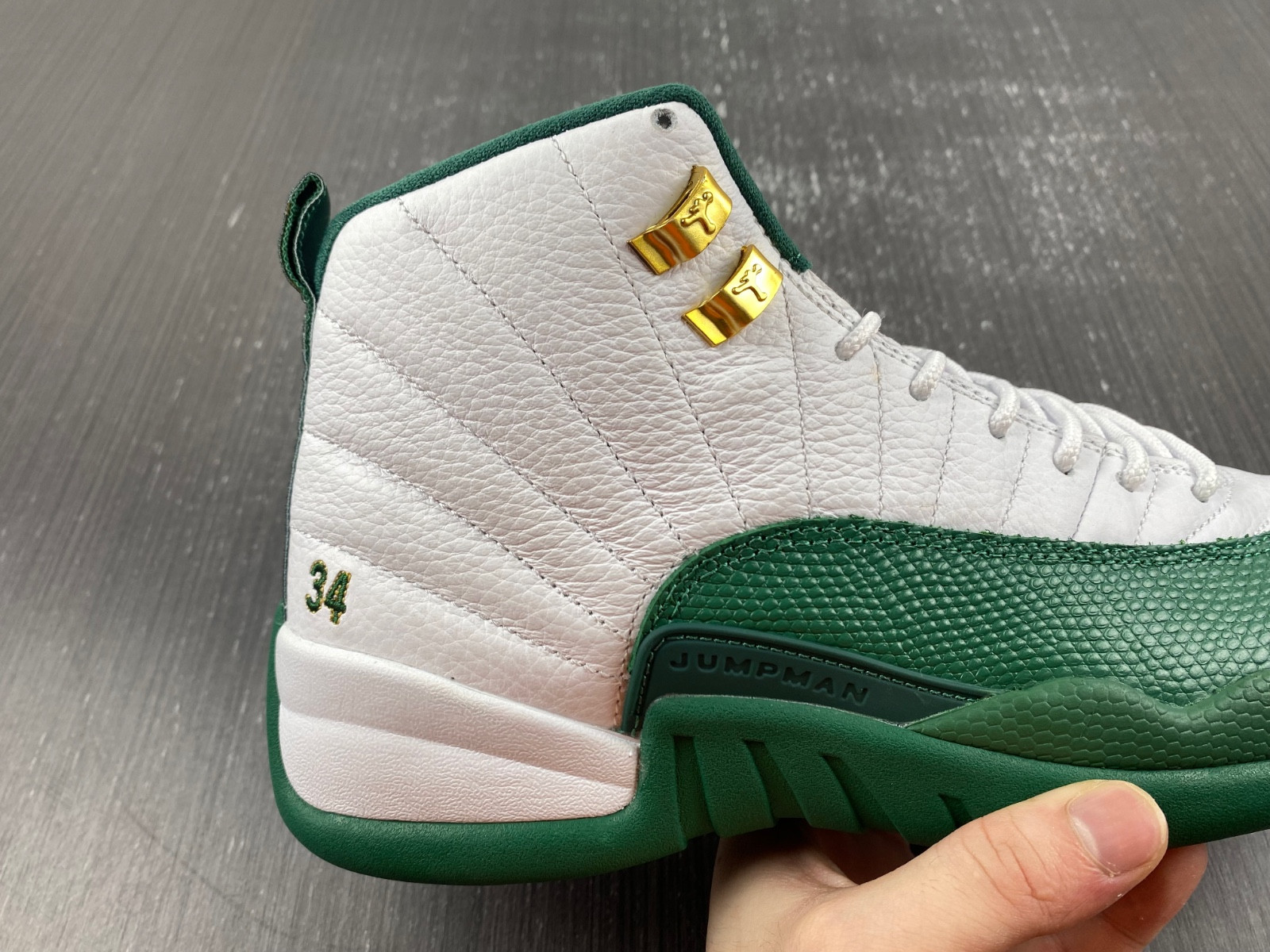 Jordan 12 136001-063