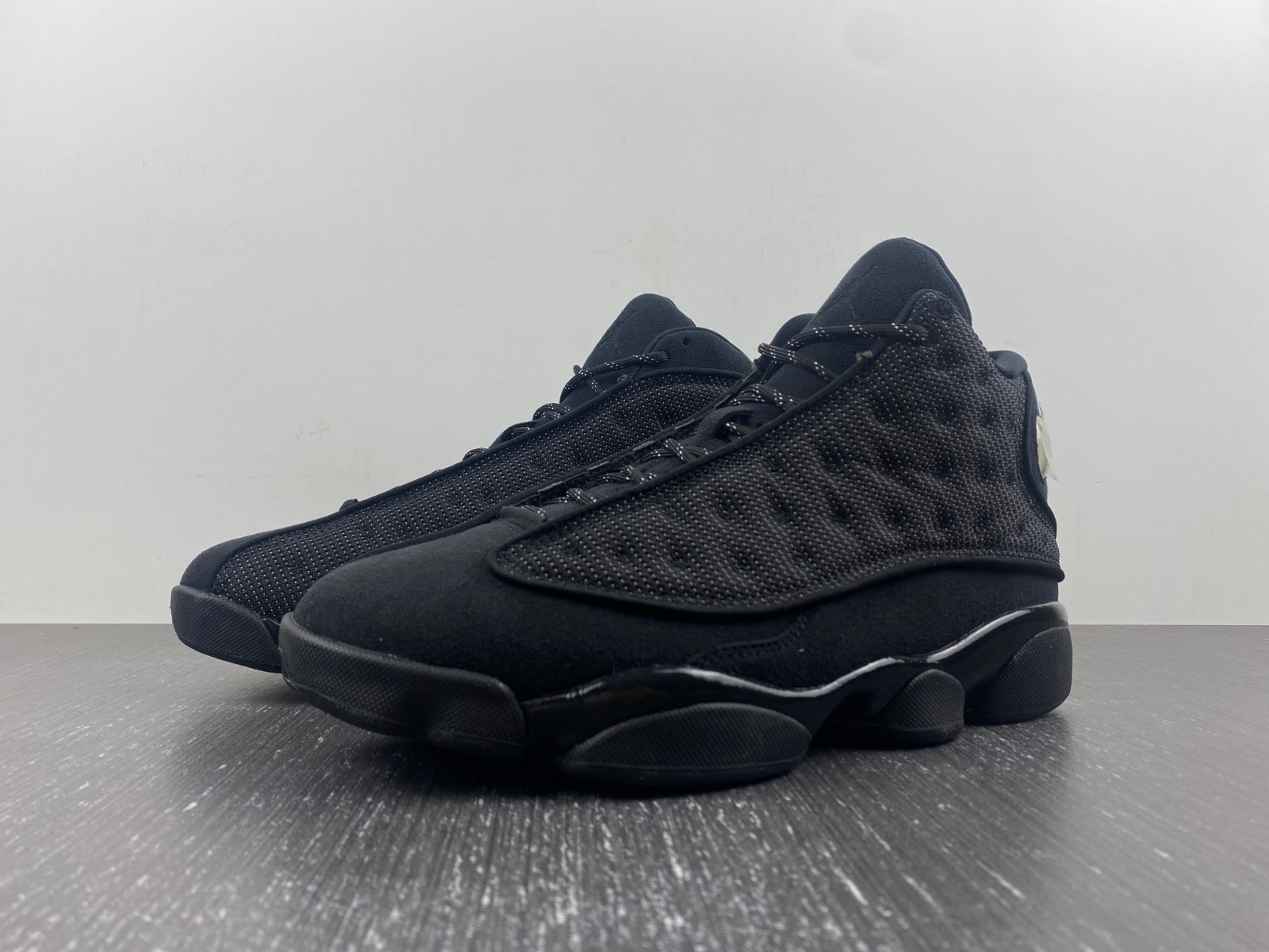 Air Jordan 13 “Black Cat” 414571-011