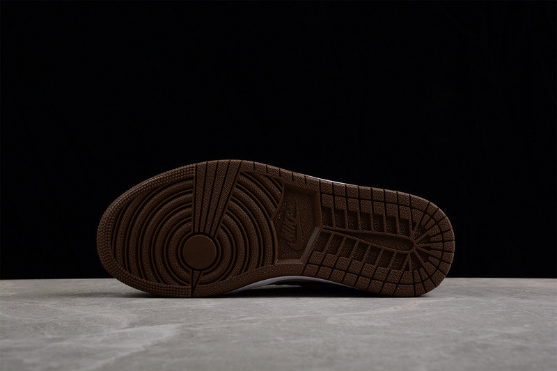Air Jordan 1 Low "Mocha Toe" DV0426-301