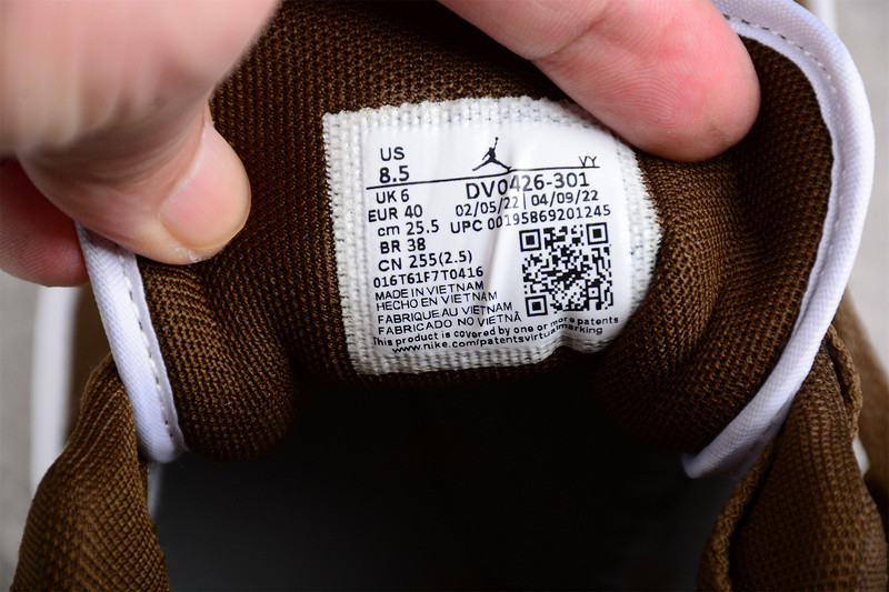 Air Jordan 1 Low "Mocha Toe" DV0426-301