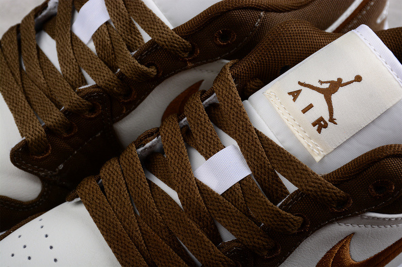 Air Jordan 1 Low "Mocha Toe" DV0426-301