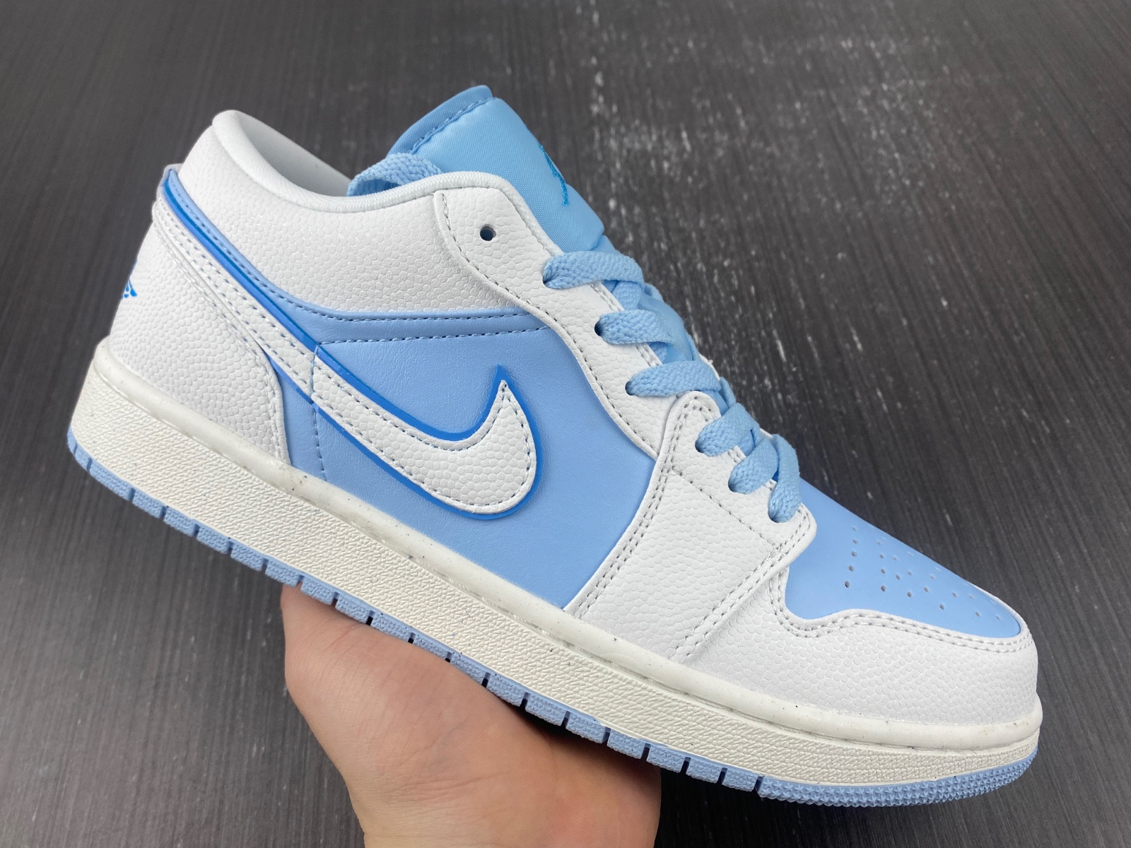 Jordan 1 Low SE Reverse Ice Blue (W) DV1299-104