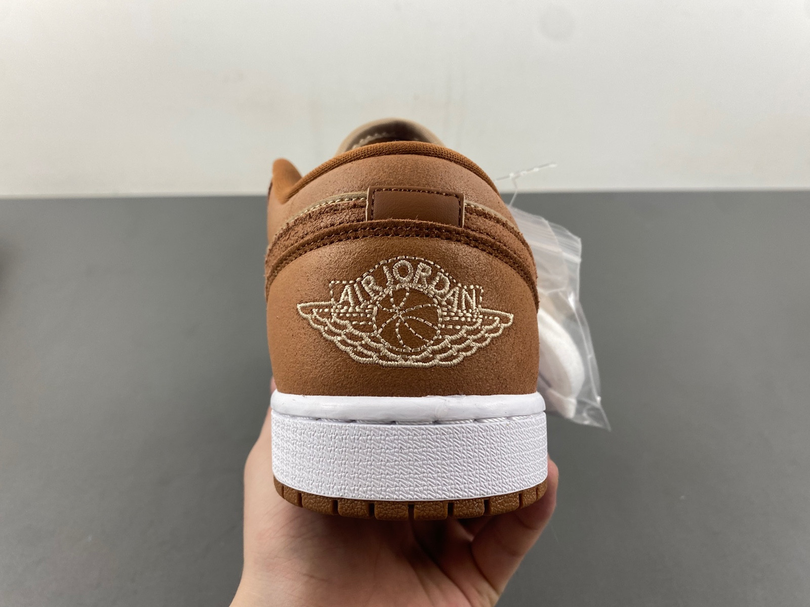 Air Jordan 1 Low FJ3453-200