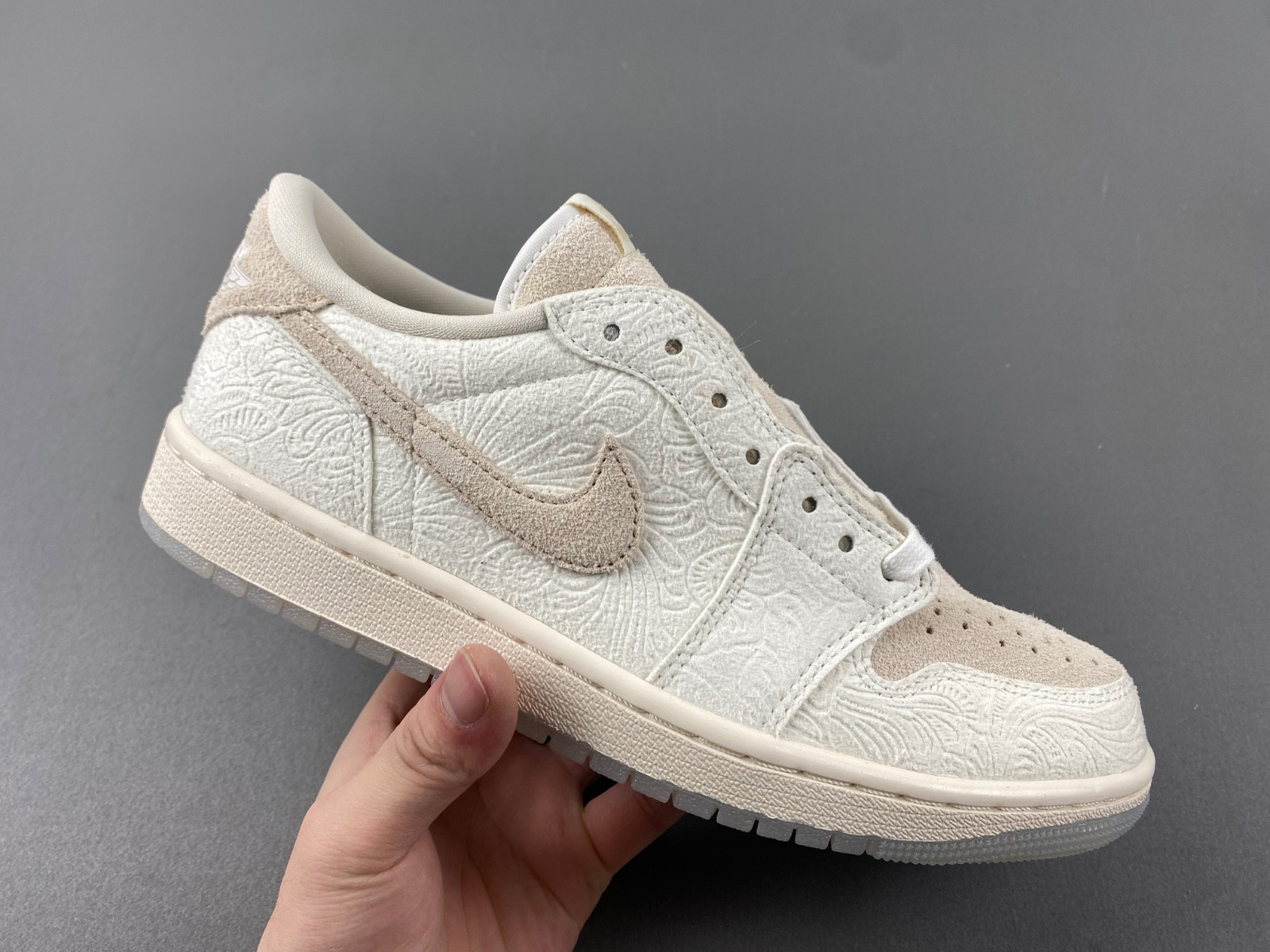 Chris Paul x Air Jordan 1 Low OG “Give Them Flowers” FZ0455-200