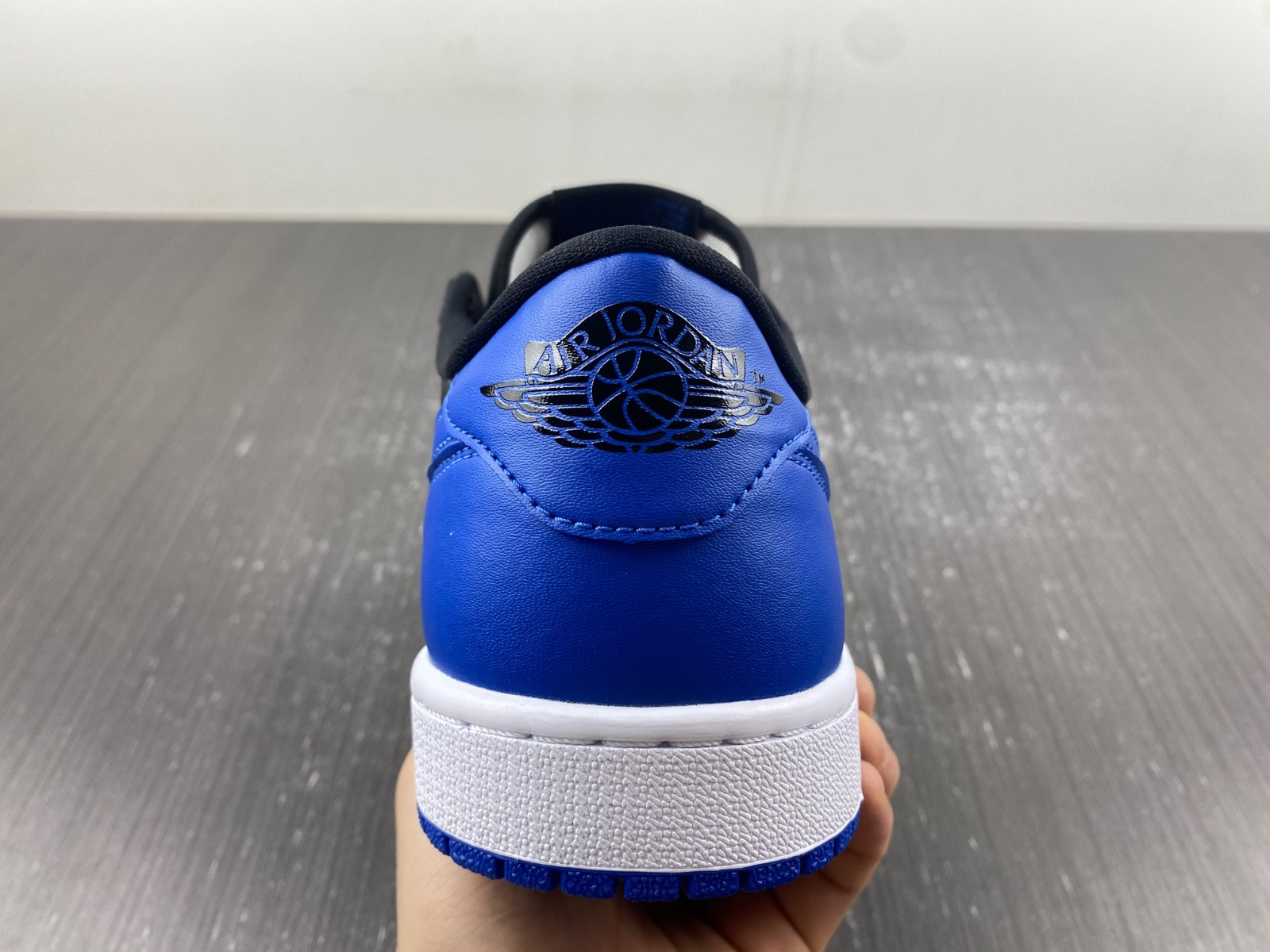Jordan 1 Retro Low Royal (2015)  705329-004