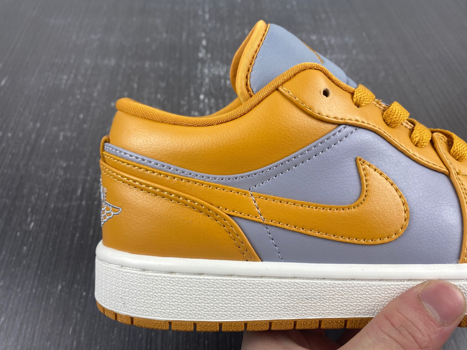 Air Jordan 1 Low DC0774-020