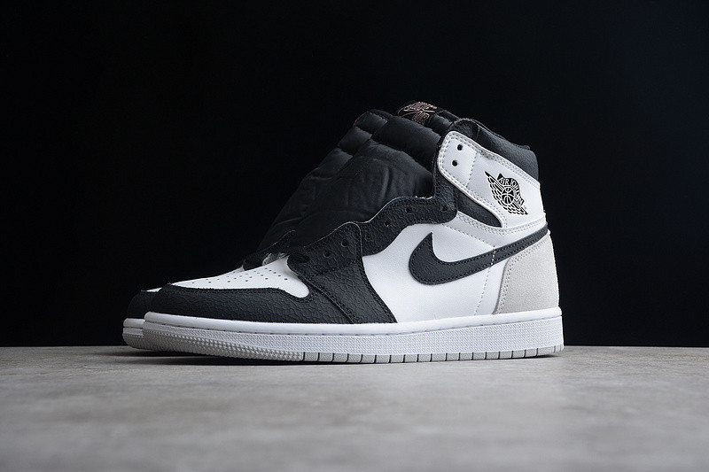 Air Jordan 1 High OG “Grey Fog” 555088-108