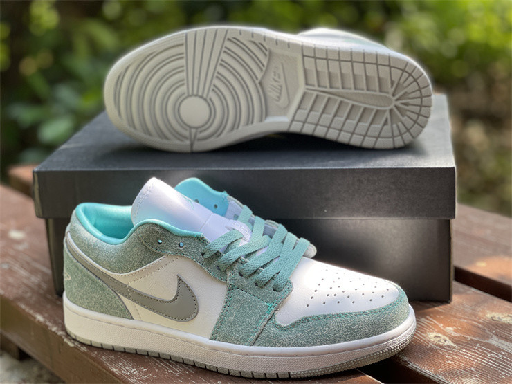 Air Jordan 1 Low “New Emerald” DN3705-301