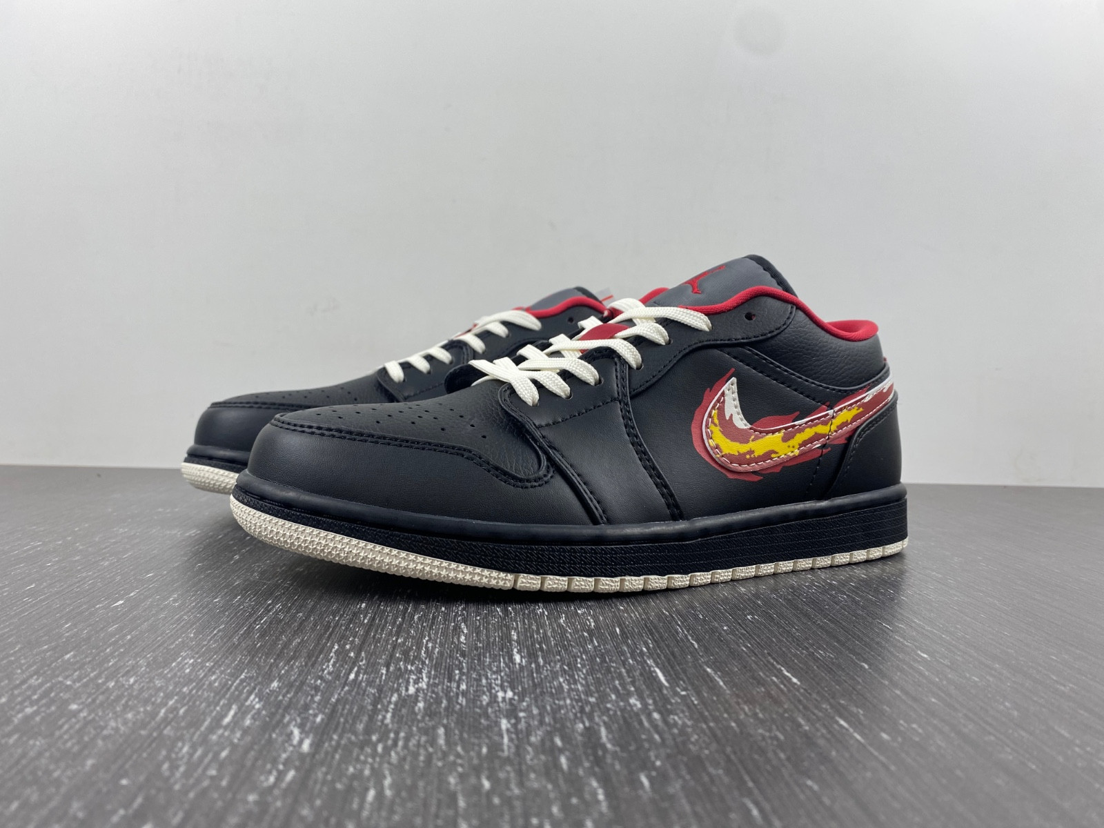 Air Jordan 1 Low “Born To Fly” FJ7073-010