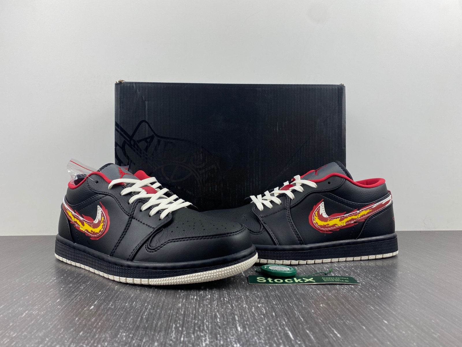Air Jordan 1 Low “Born To Fly” FJ7073-010