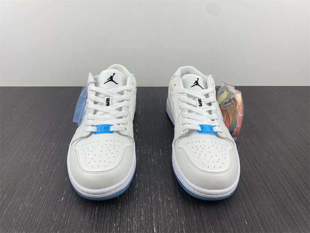 Air Jordan 1 Low AJ0819