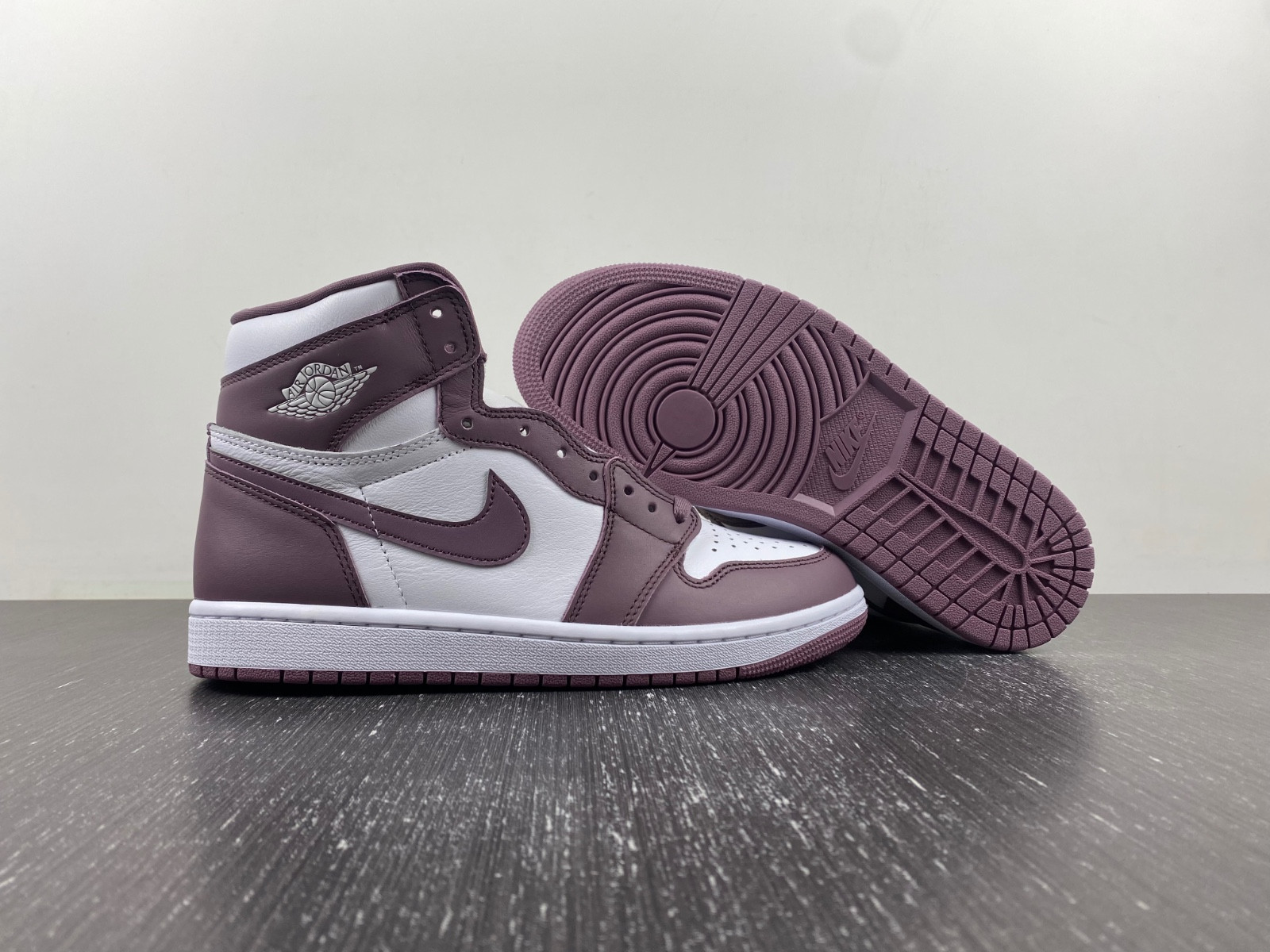Air Jordan 1 High OG “Sky J Mauve” DZ5485-105