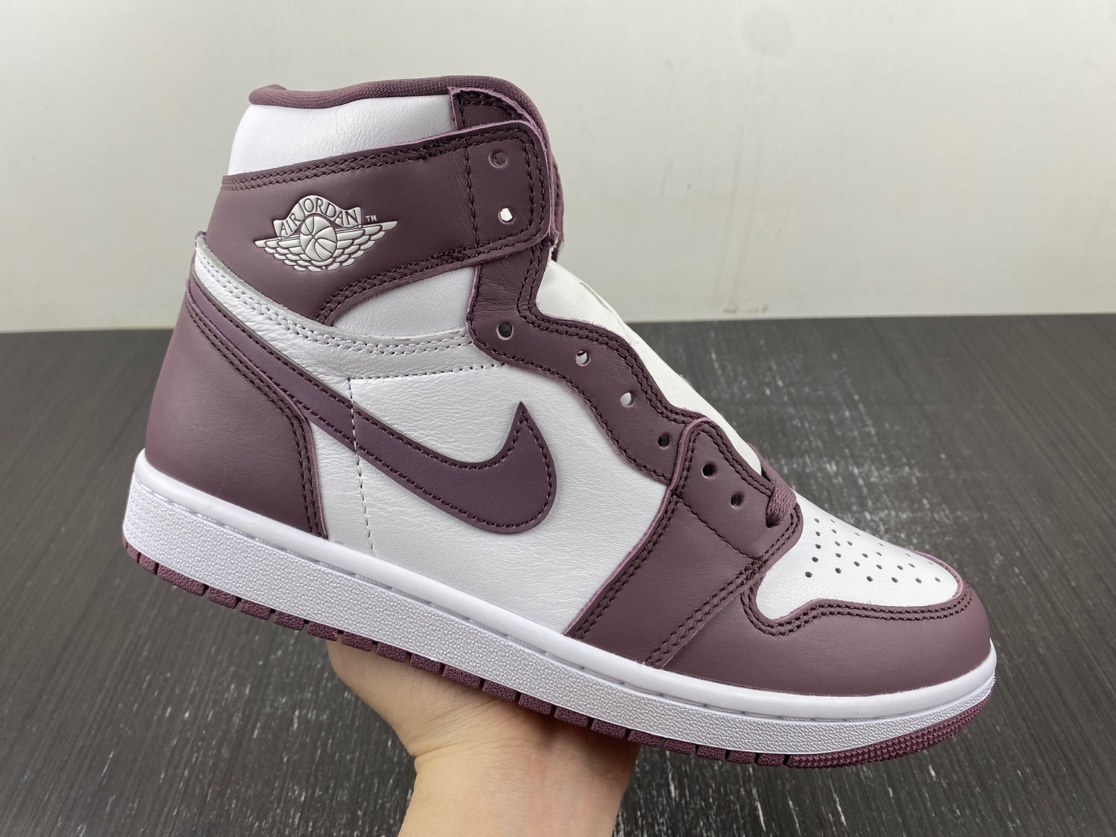 Air Jordan 1 High OG “Sky J Mauve” DZ5485-105