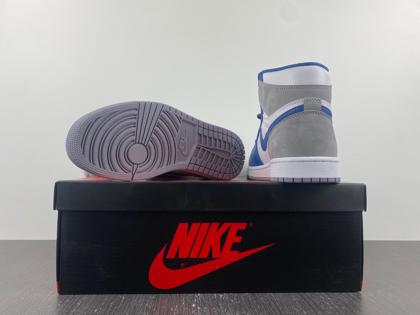 Air Jordan 1 High OG “True Blue” DZ5485-410