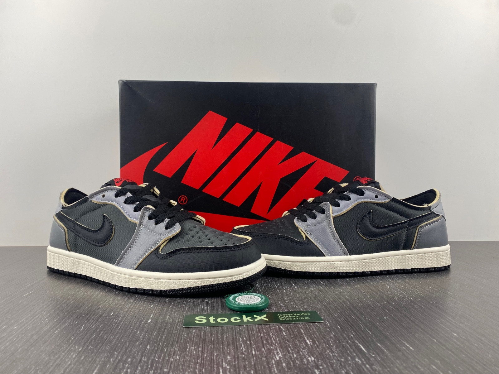 Jordan 1 Low OG EX Black Smoke Grey DV0982-006